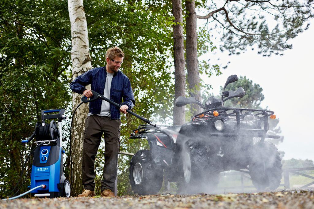 Nilfisk Premium 180-10 højtryksrenser med teleskophåndtag og Ultraflex-slange